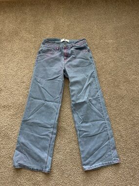 Classic Women's Straight Leg Jeans in Light Blue
